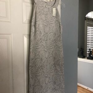 Casual dressy dress!   Great tidal or baby  shower dress!